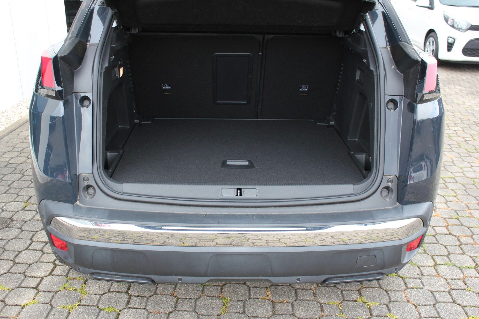 Fahrzeugabbildung Peugeot 3008 Allure