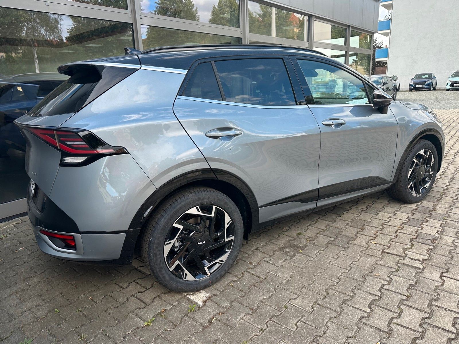 Fahrzeugabbildung Kia SPORTAGE 1.6T AWD DCT GTL SD DRI SOUND