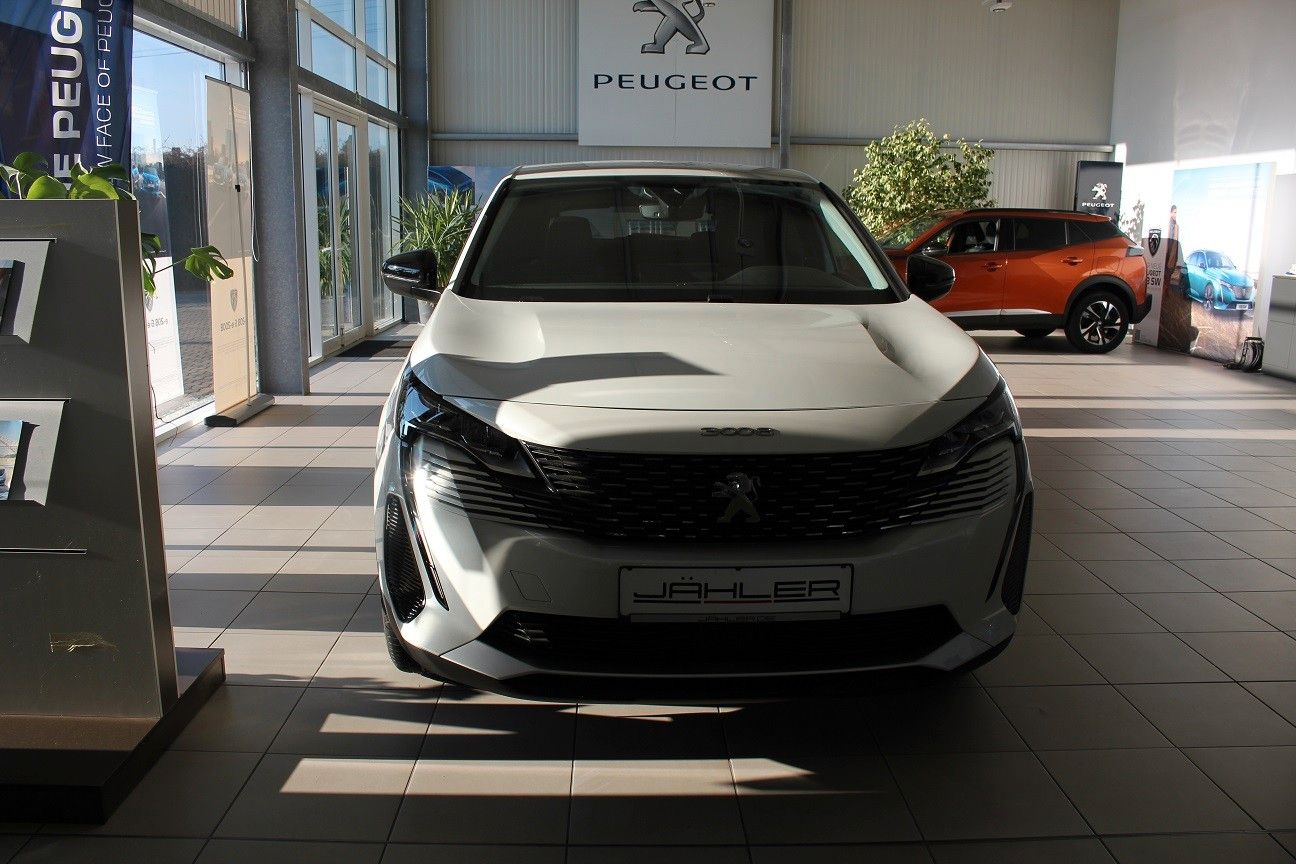 Fahrzeugabbildung Peugeot 3008 HYBRID 225 ALLURE