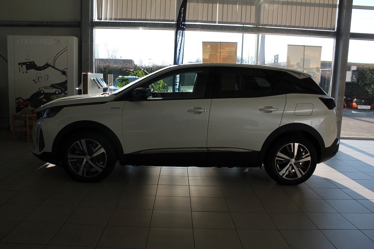 Fahrzeugabbildung Peugeot 3008 HYBRID 225 ALLURE
