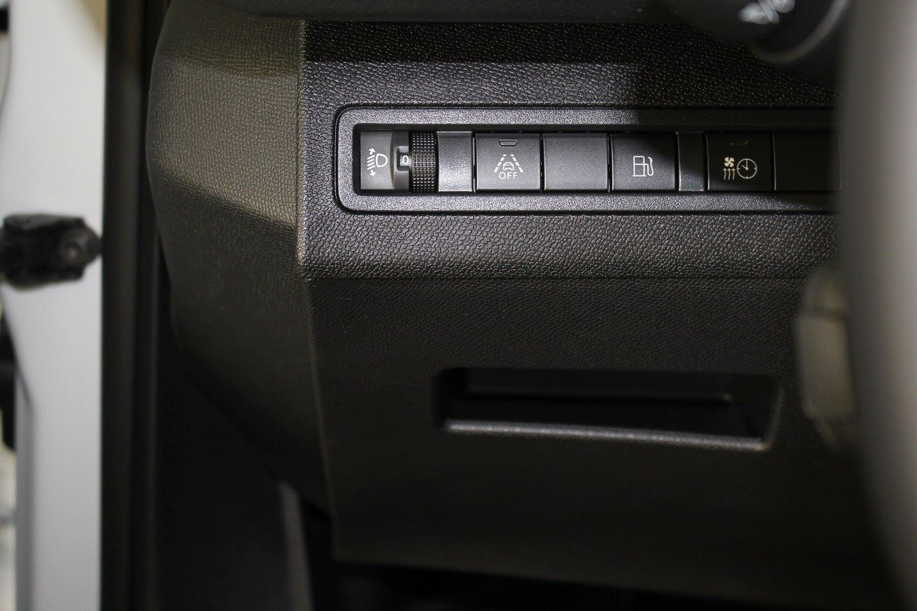 Fahrzeugabbildung Peugeot 3008 HYBRID 225 ALLURE