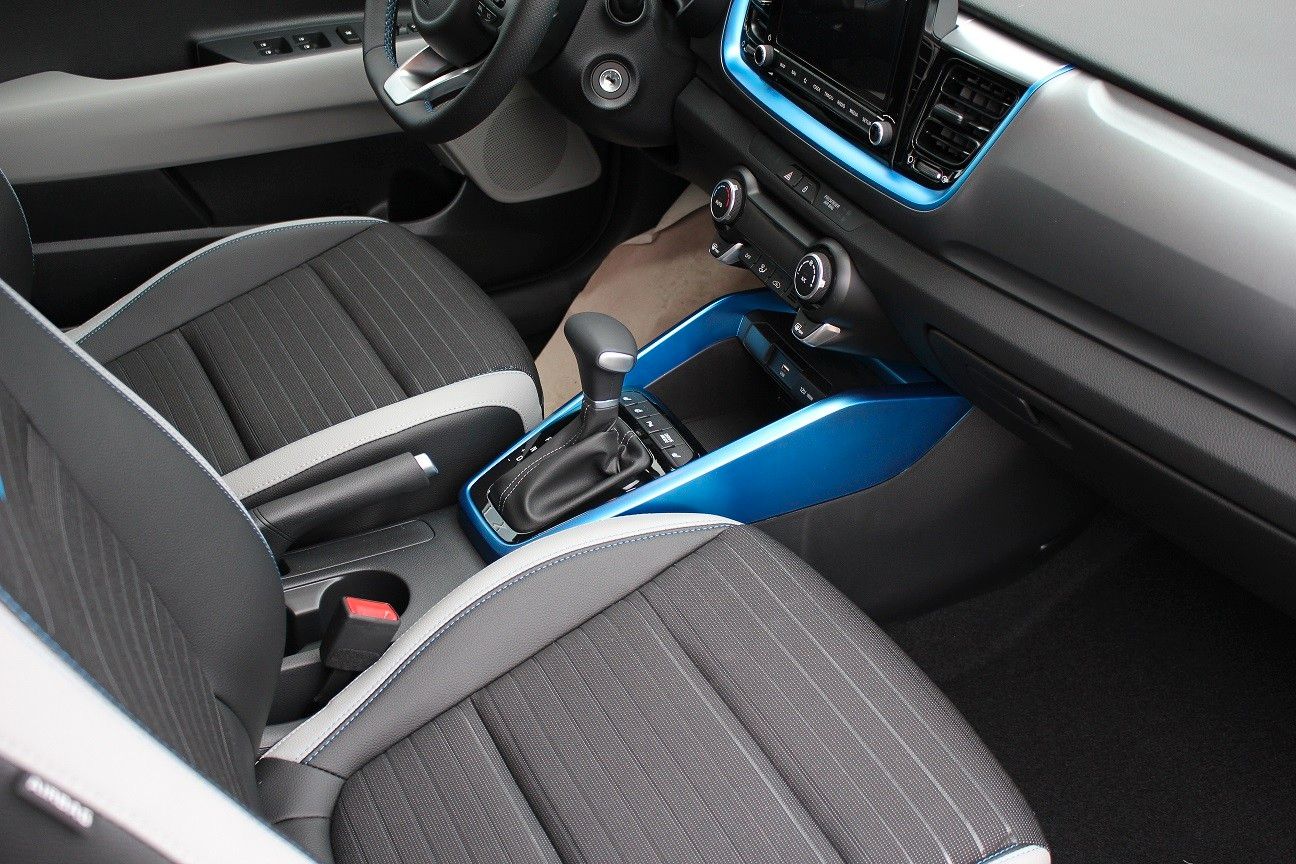 Fahrzeugabbildung Kia STONIC NIGHTLINE EDITION 48V DCT7