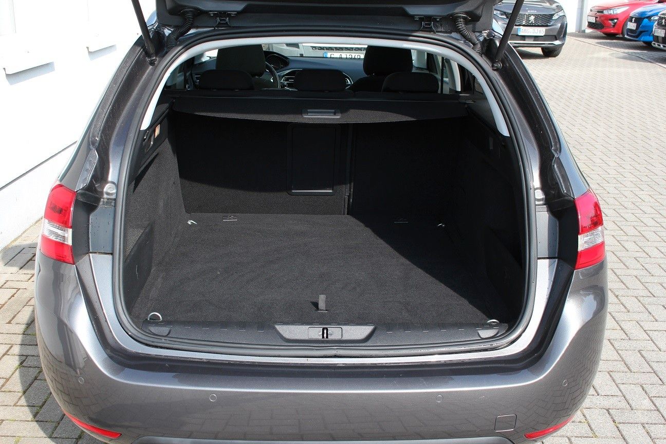 Fahrzeugabbildung Peugeot 308 SW Style