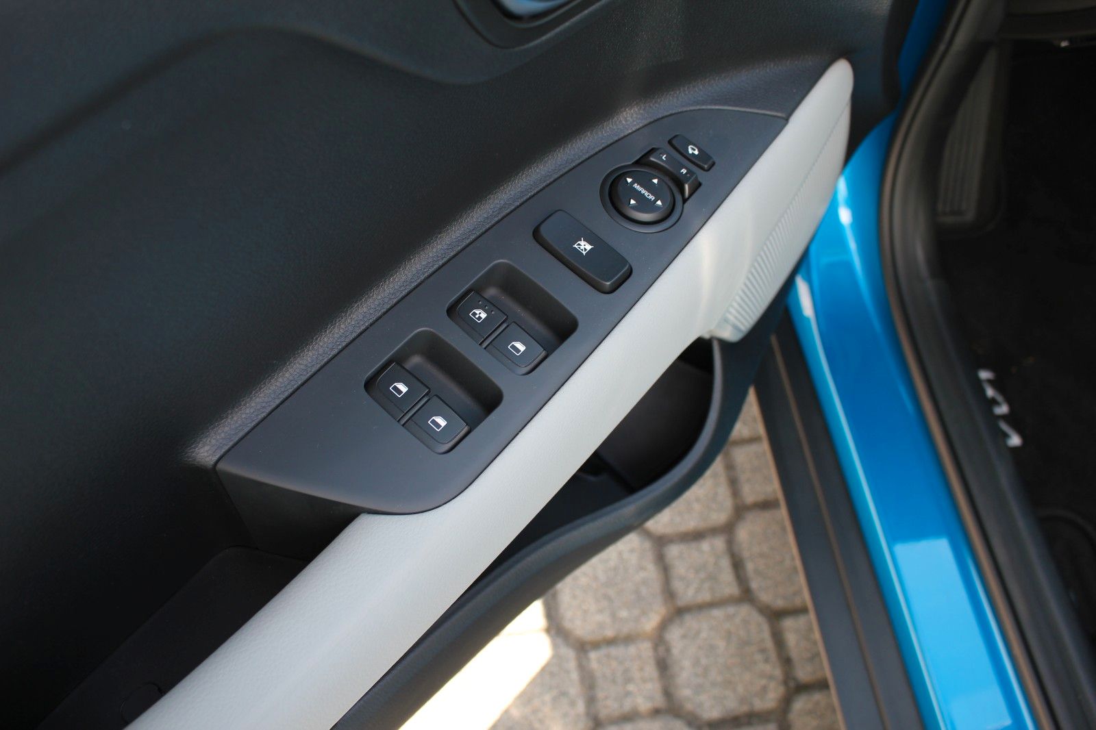 Fahrzeugabbildung Kia STONIC NIGHTLINE EDITION DCT