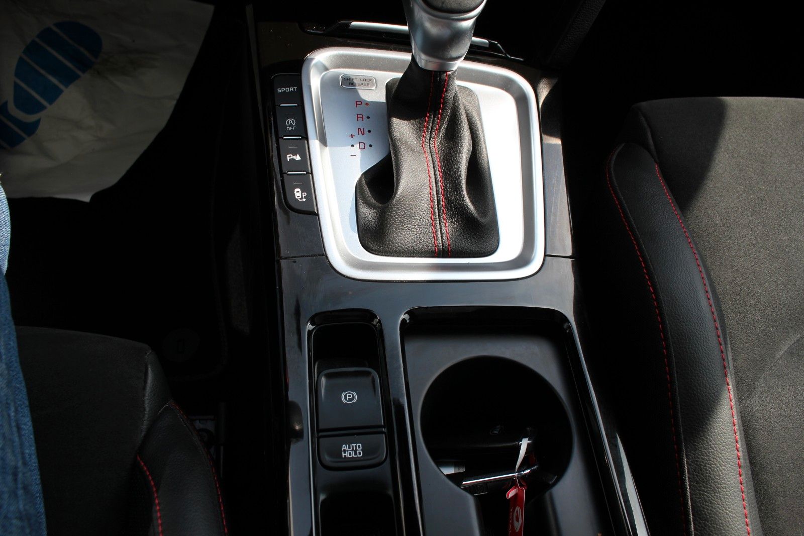 Fahrzeugabbildung Kia PROCEED GT  GLASDACH NAVIGATION + KOMFORT PAKET
