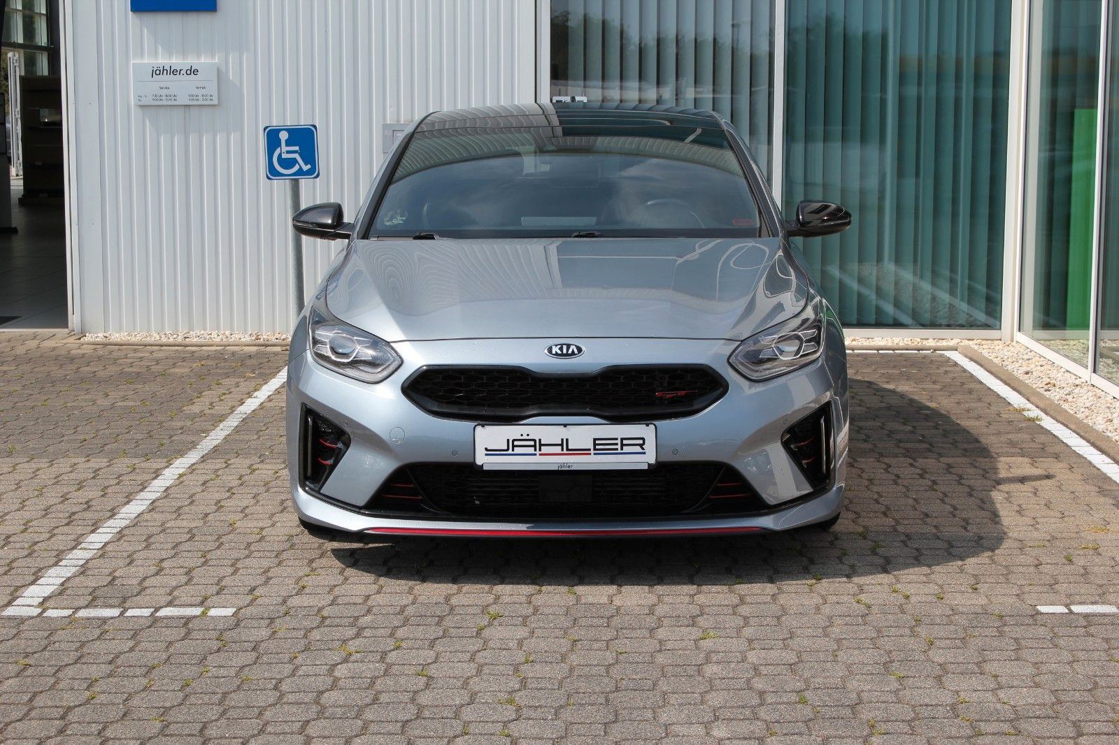 Fahrzeugabbildung Kia PROCEED GT  GLASDACH NAVIGATION + KOMFORT PAKET