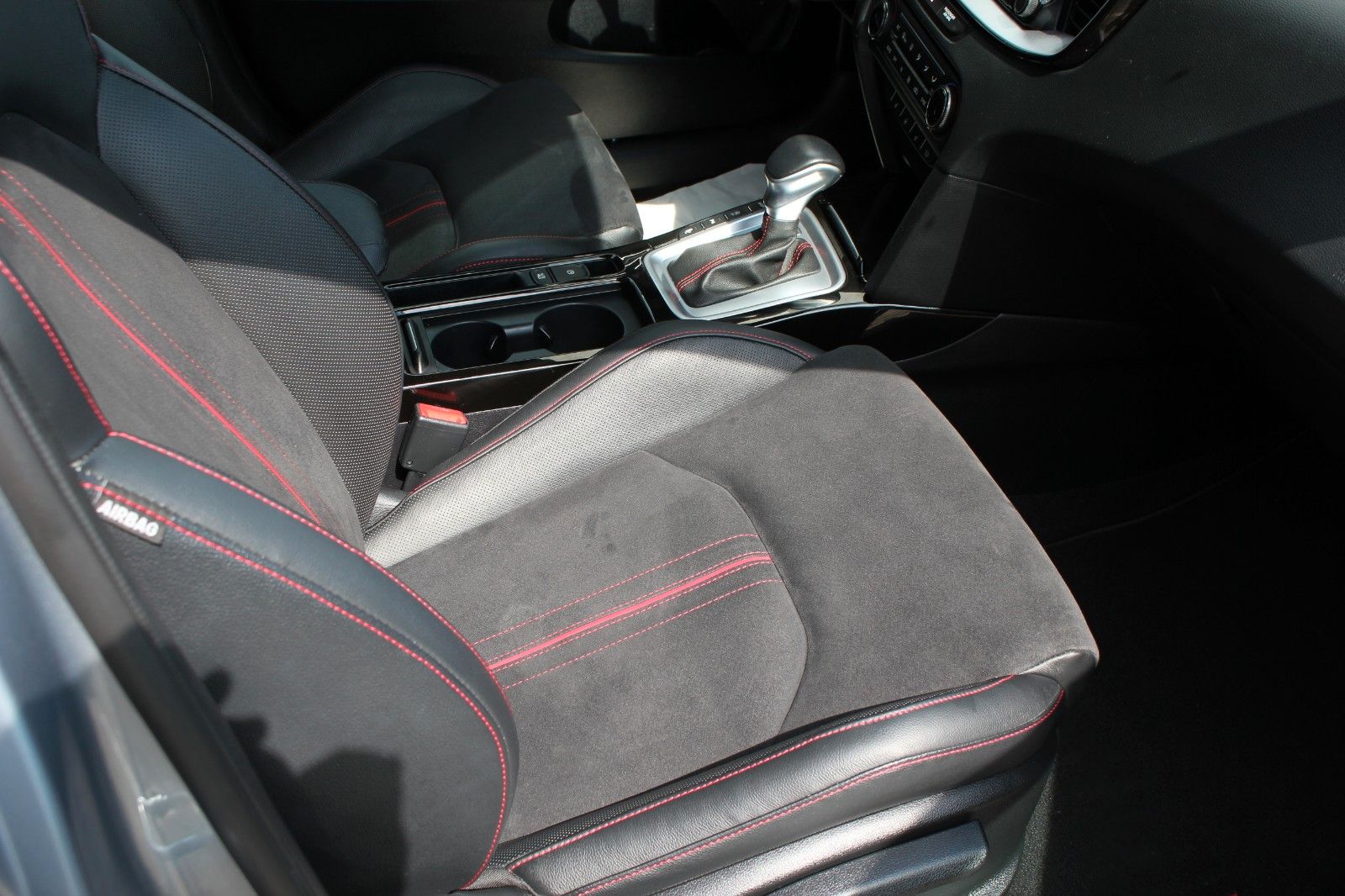 Fahrzeugabbildung Kia PROCEED GT  GLASDACH NAVIGATION + KOMFORT PAKET