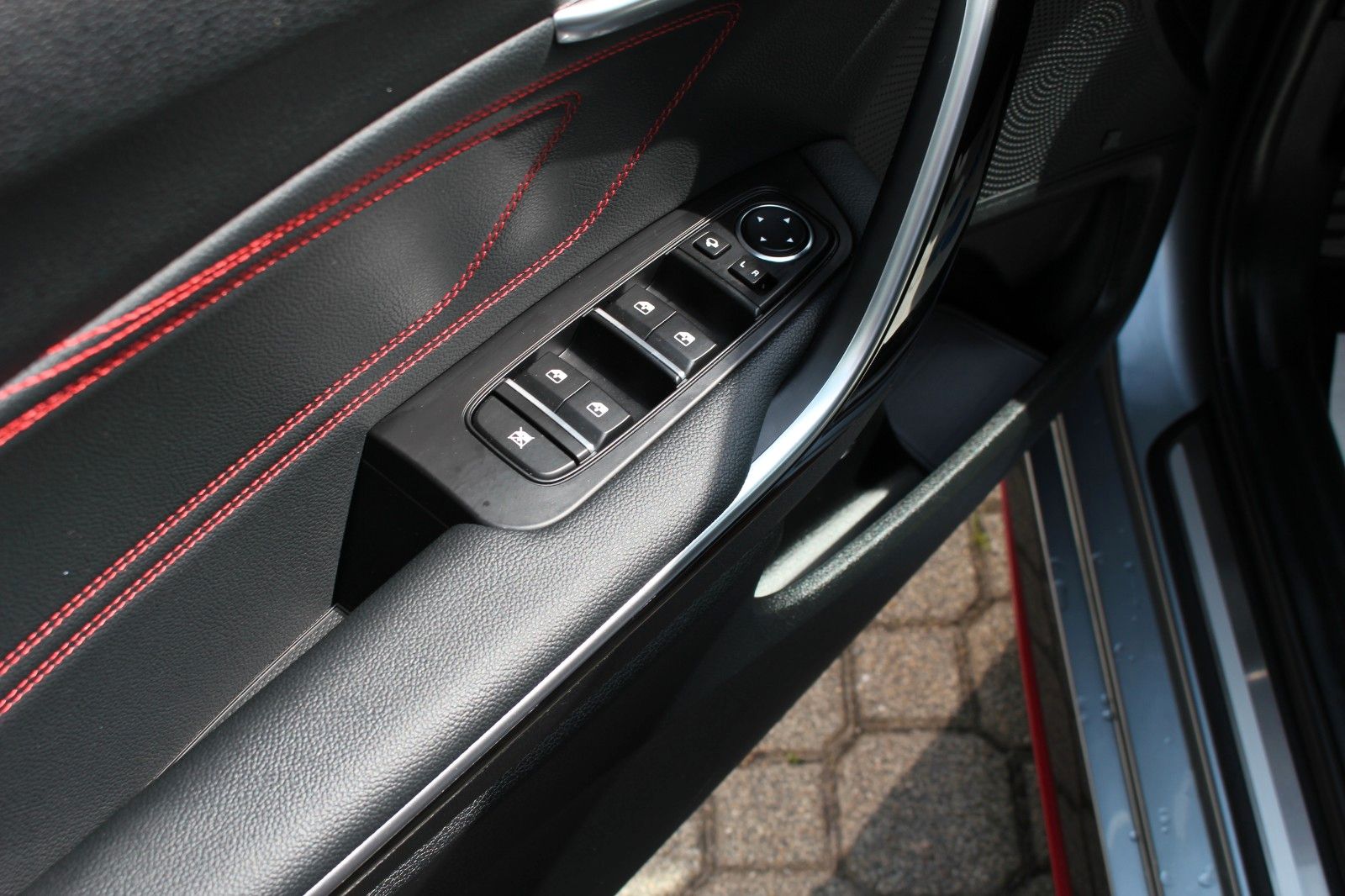 Fahrzeugabbildung Kia PROCEED GT  GLASDACH NAVIGATION + KOMFORT PAKET