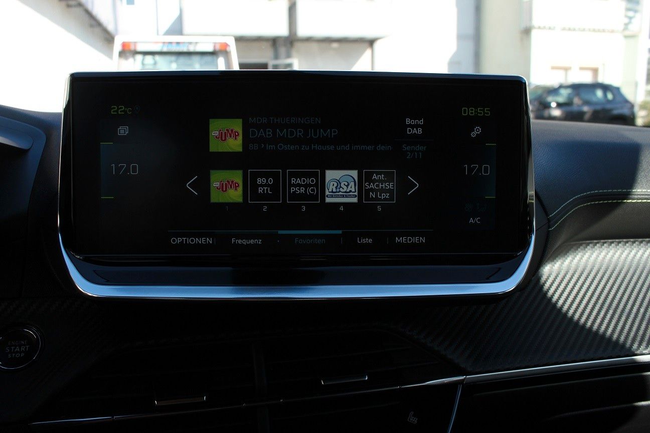 Fahrzeugabbildung Peugeot 2008 e- GT