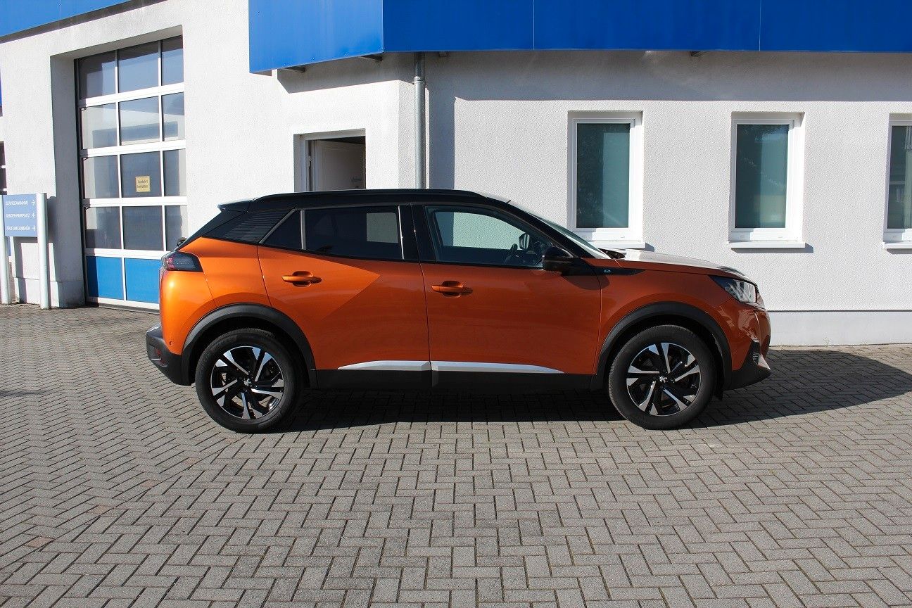Fahrzeugabbildung Peugeot 2008 e- GT