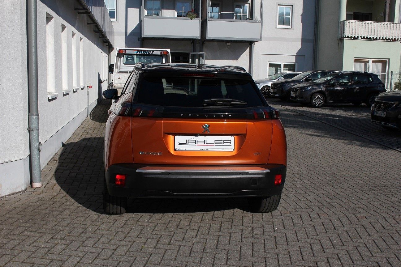 Fahrzeugabbildung Peugeot 2008 e- GT