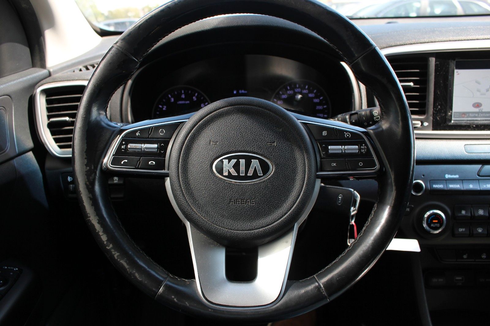 Fahrzeugabbildung Kia SPORTAGE VISION 2WD
