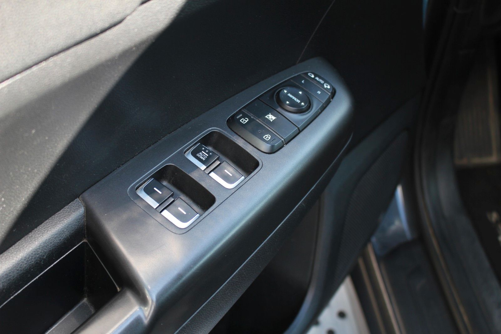 Fahrzeugabbildung Kia SPORTAGE VISION 2WD