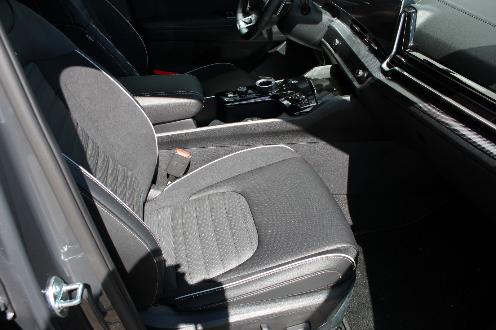 Fahrzeugabbildung Kia SPORTAGE GT-LINE VFW 4WD DCT DRIVE GLASD. SOUND