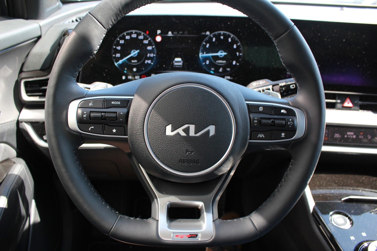 Fahrzeugabbildung Kia SPORTAGE GT-LINE VFW 4WD DCT DRIVE GLASD. SOUND