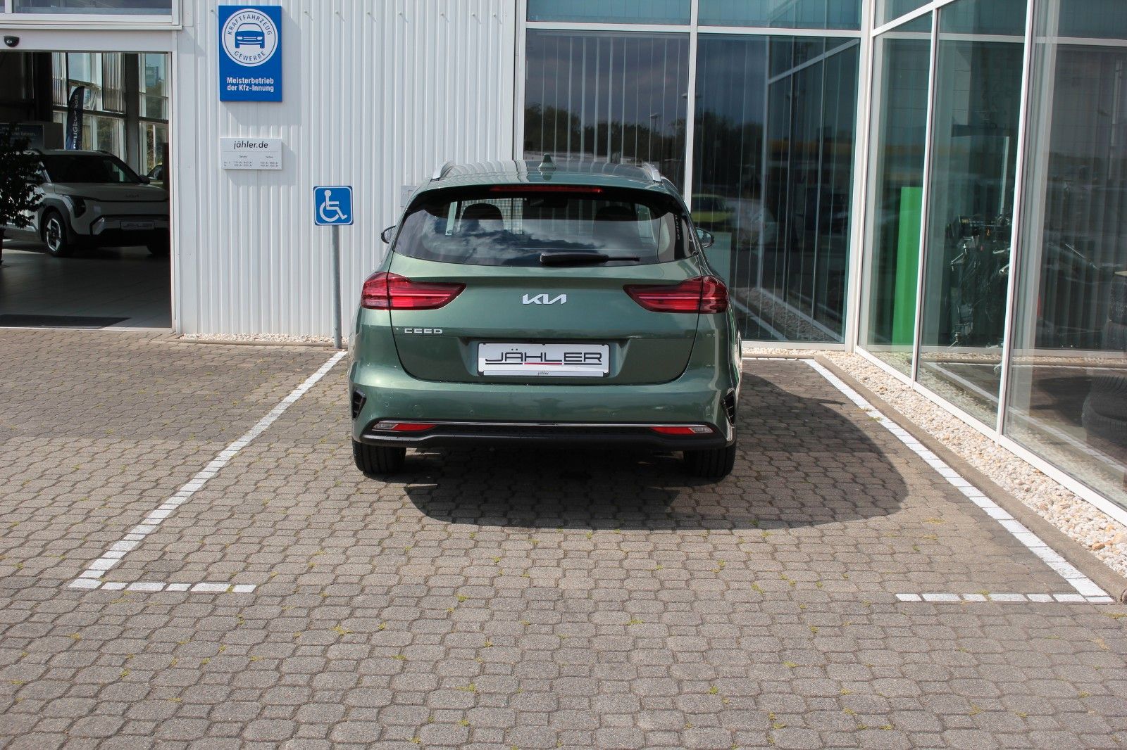 Fahrzeugabbildung Kia CEED SW SPIRIT DCT 140PS