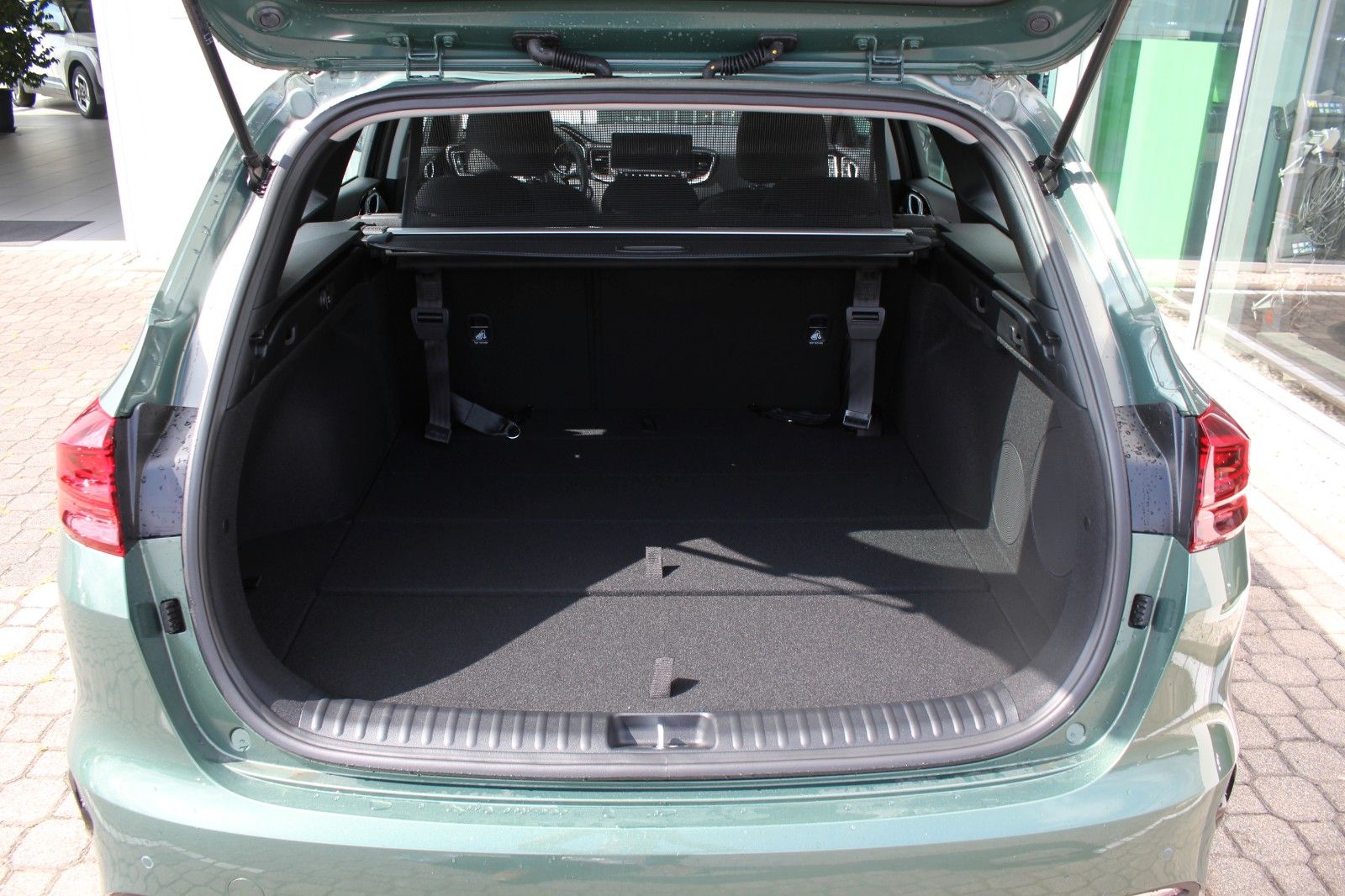 Fahrzeugabbildung Kia CEED SW SPIRIT DCT 140PS