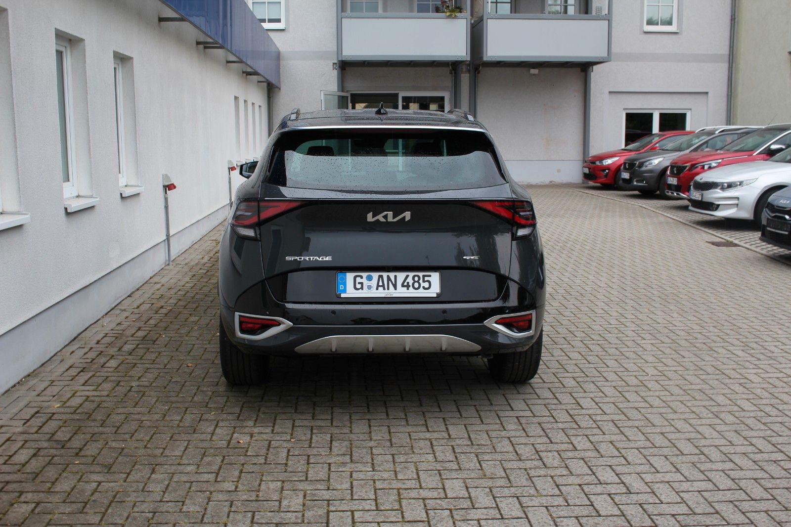 Fahrzeugabbildung Kia SPORTAGE GT LINE HYBRID 215PS