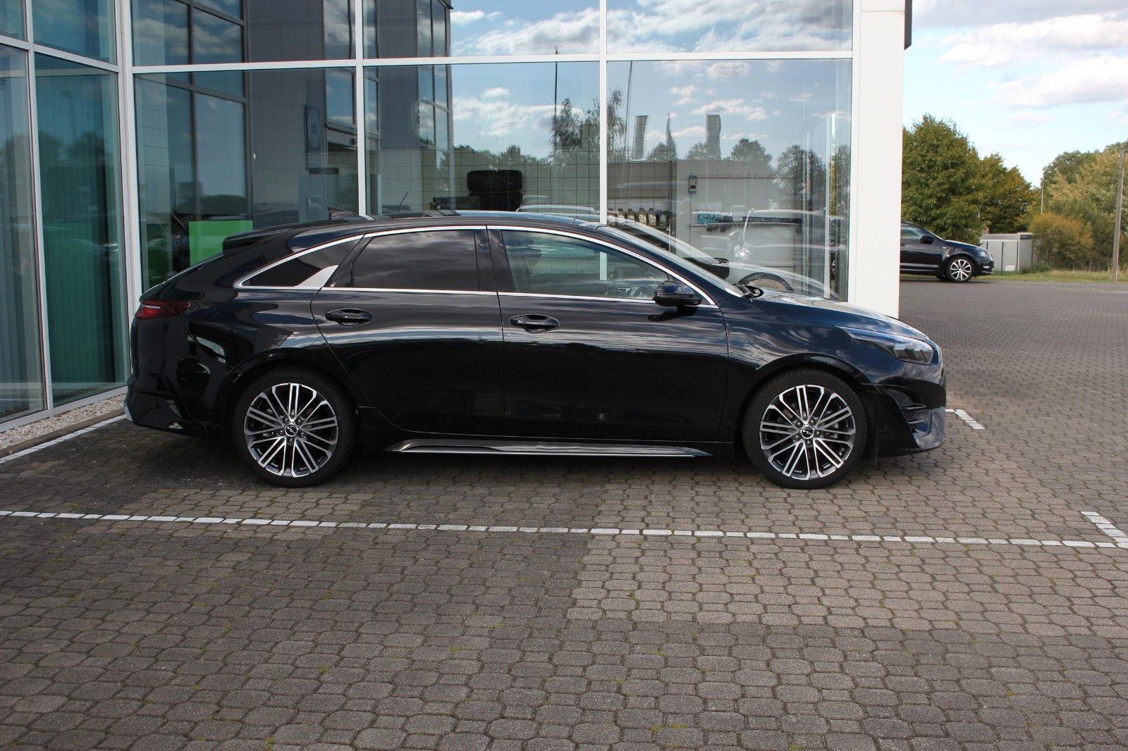 Fahrzeugabbildung Kia PROCEED GT LINE TECH PERF GD LEDER