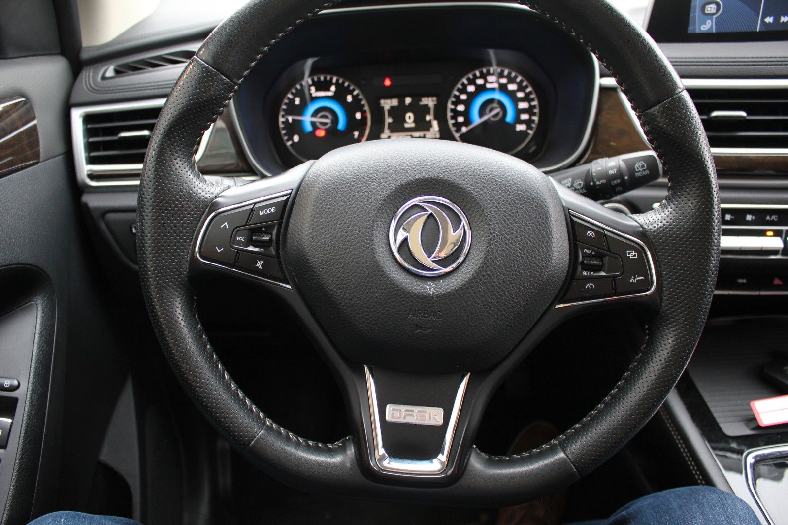 Fahrzeugabbildung DFSK FENGON 580 AUTOGAS