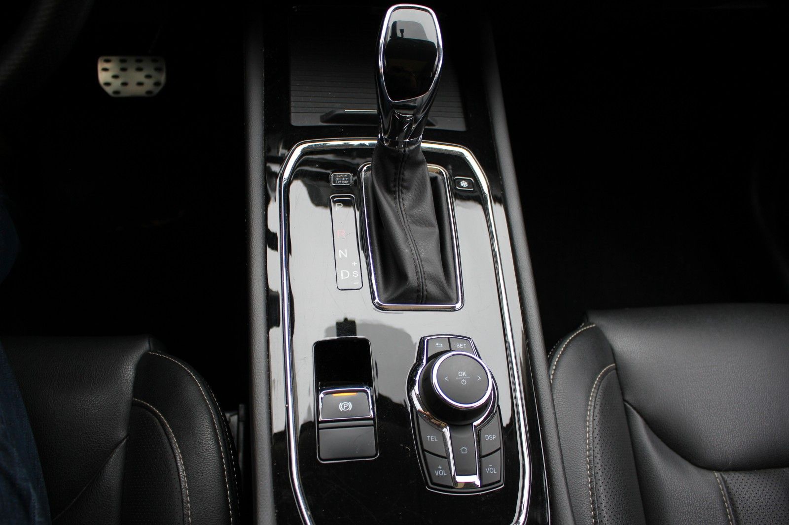 Fahrzeugabbildung DFSK FENGON 580 AUTOGAS