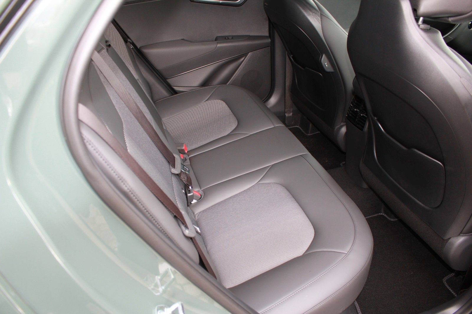 Fahrzeugabbildung Kia NIRO HYBRID VISION DCT KOMFORT STYLE