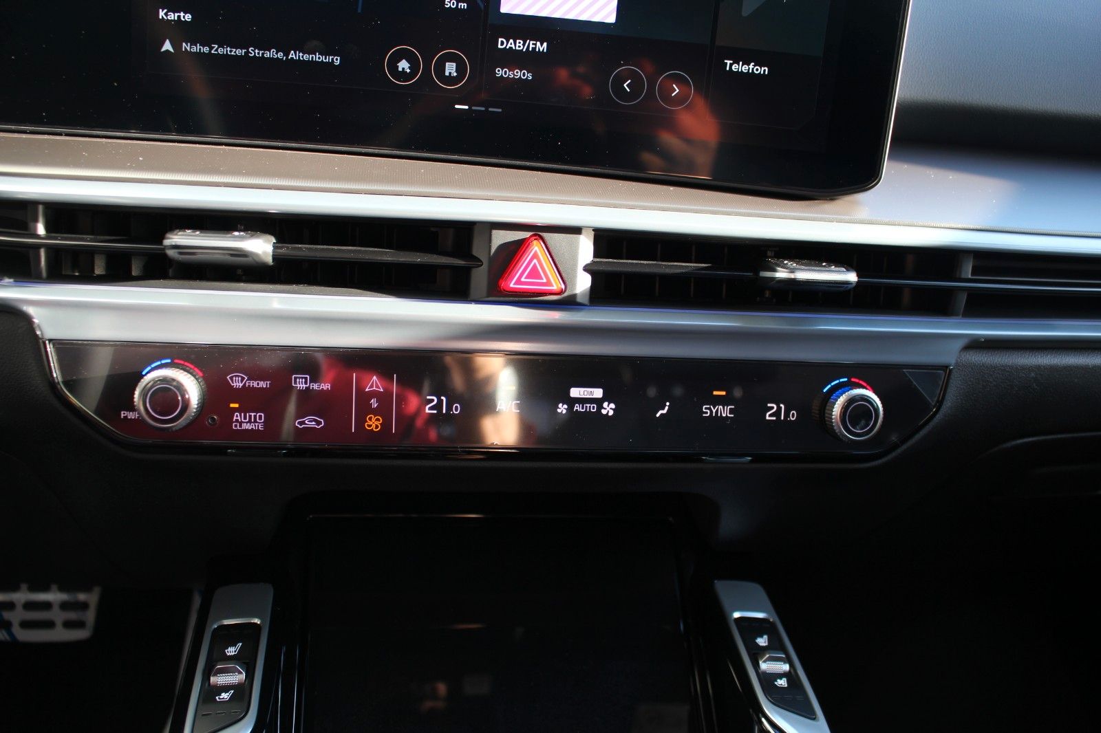 Fahrzeugabbildung Kia SORENTO PLATINUM 4WD NAPPA GLASDACH PREMIUM