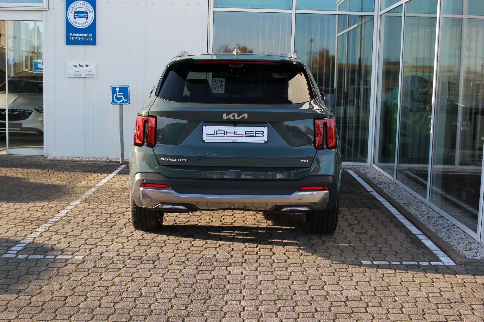 Fahrzeugabbildung Kia SORENTO PLATINUM 4WD NAPPA GLASDACH PREMIUM