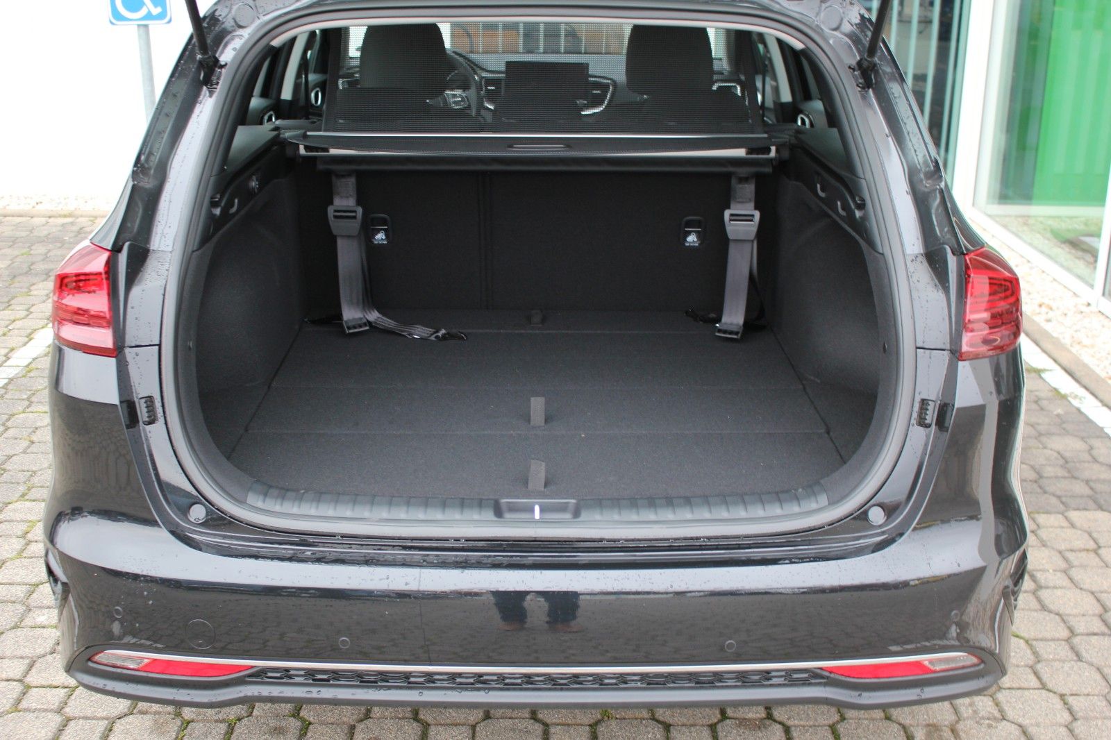 Fahrzeugabbildung Kia CEED SW 1.5 T-GDI DCT VISION KOMFORT PLUS