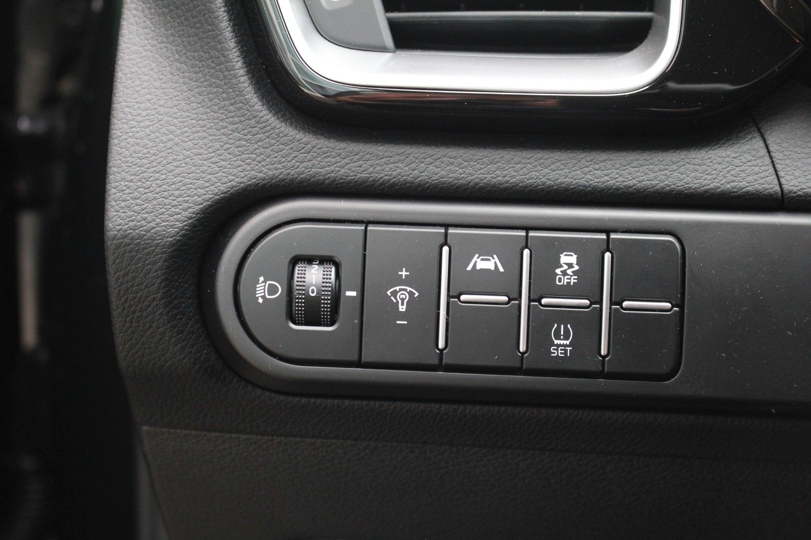 Fahrzeugabbildung Kia CEED SW 1.5 T-GDI DCT VISION KOMFORT PLUS