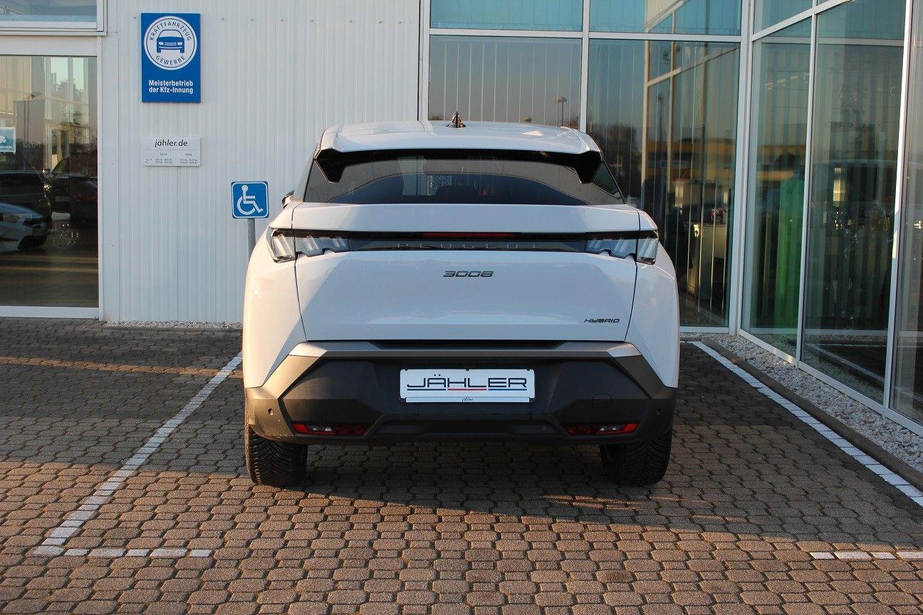 Fahrzeugabbildung Peugeot 3008 Hybrid 136 Allure