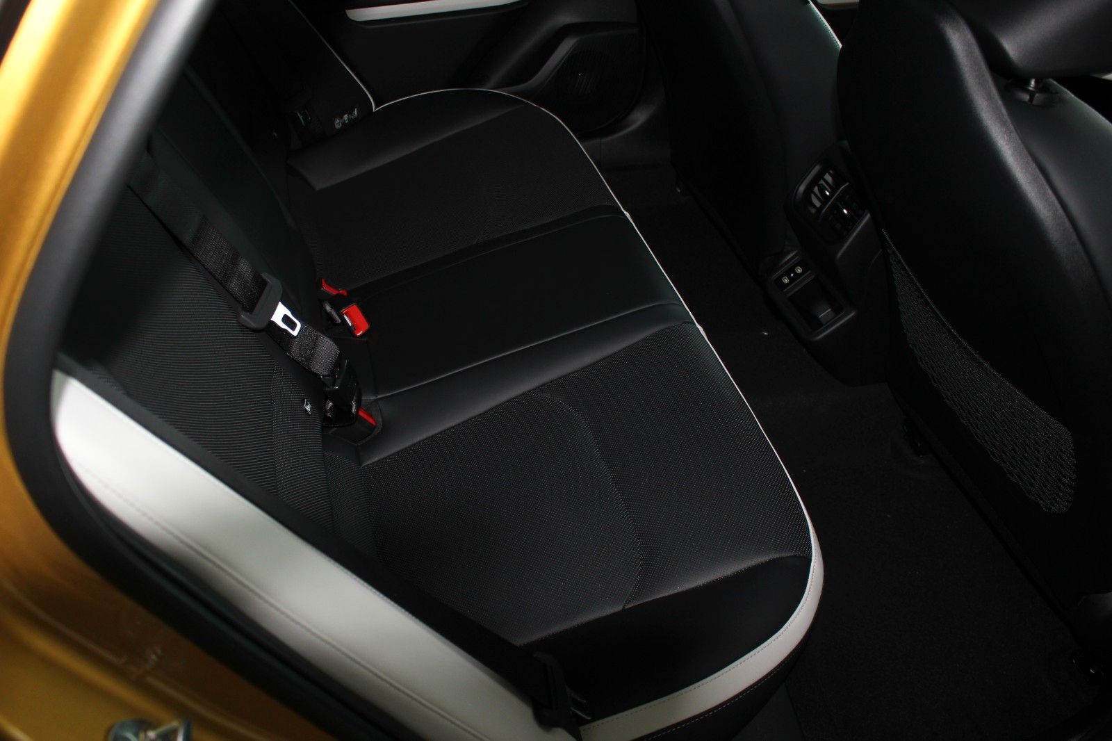 Fahrzeugabbildung Kia K4 GT-LINE DCT DRIVE WISE SITZ DESIGN SOUND