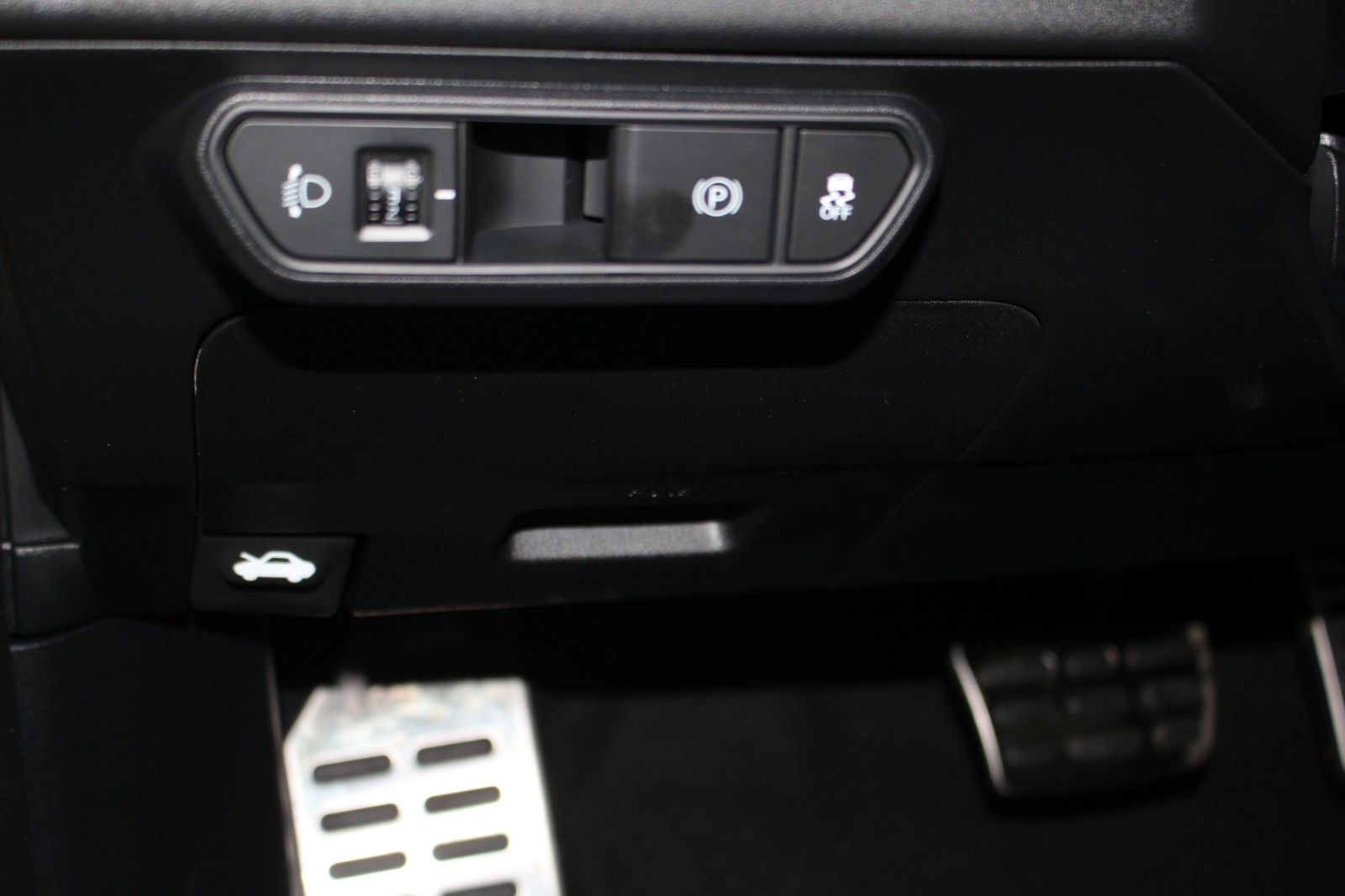 Fahrzeugabbildung Kia K4 GT-LINE DCT DRIVE WISE SITZ DESIGN SOUND