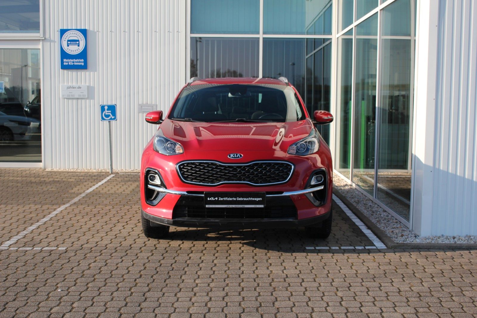 Fahrzeugabbildung Kia SPORTAGE DREAM TEAM EDITION 2WD