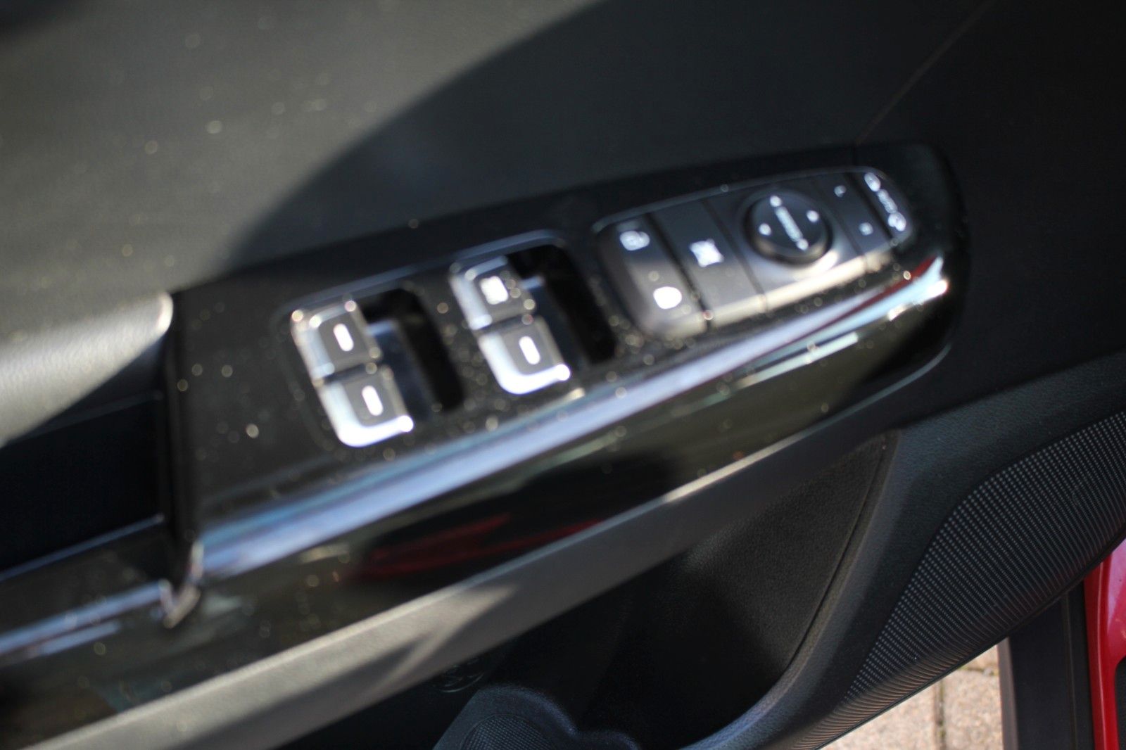 Fahrzeugabbildung Kia SPORTAGE DREAM TEAM EDITION 2WD