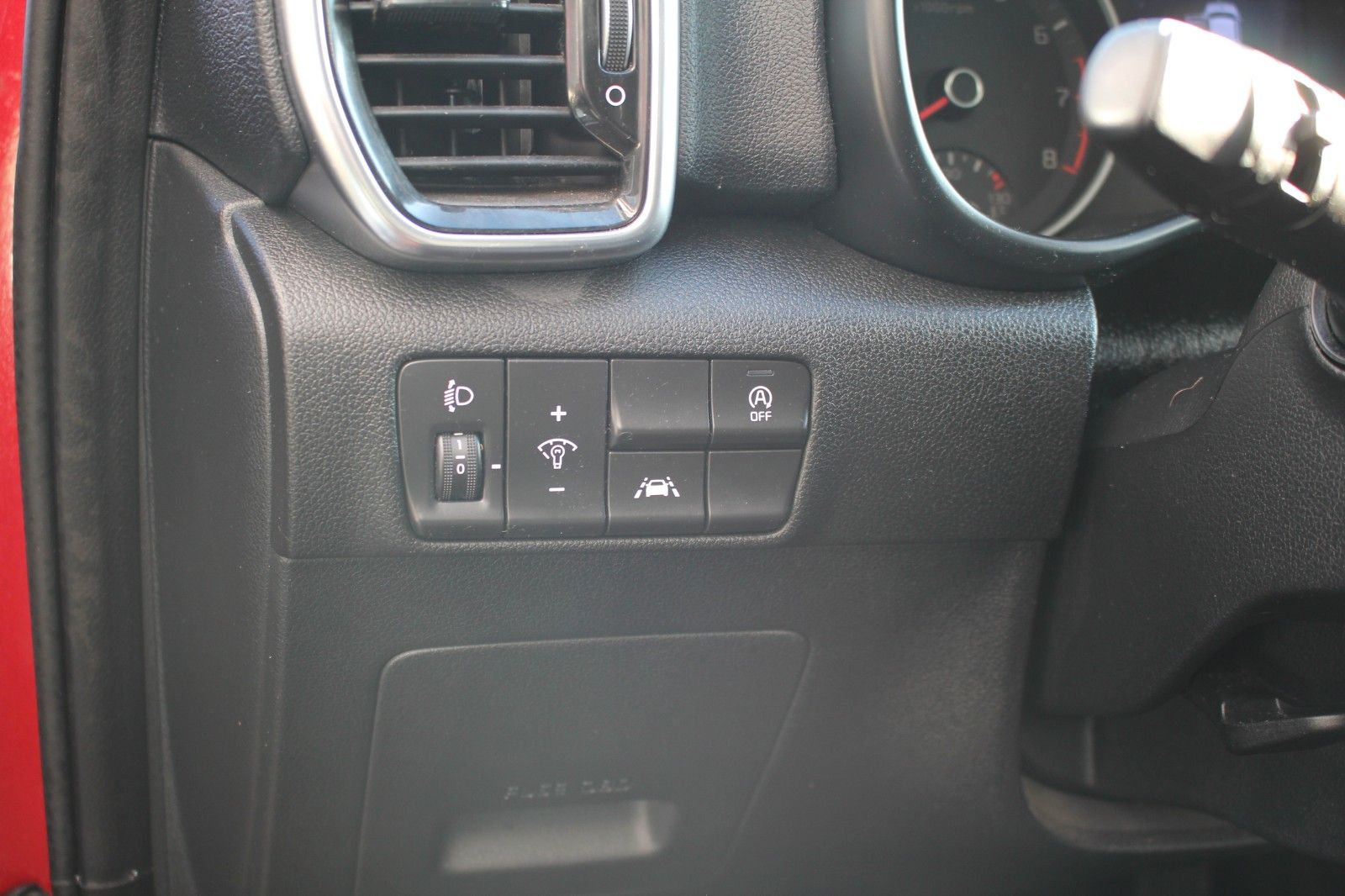 Fahrzeugabbildung Kia SPORTAGE DREAM TEAM EDITION 2WD