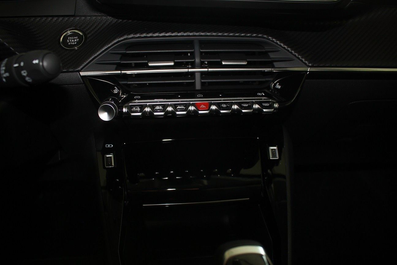 Fahrzeugabbildung Peugeot 208 Allure