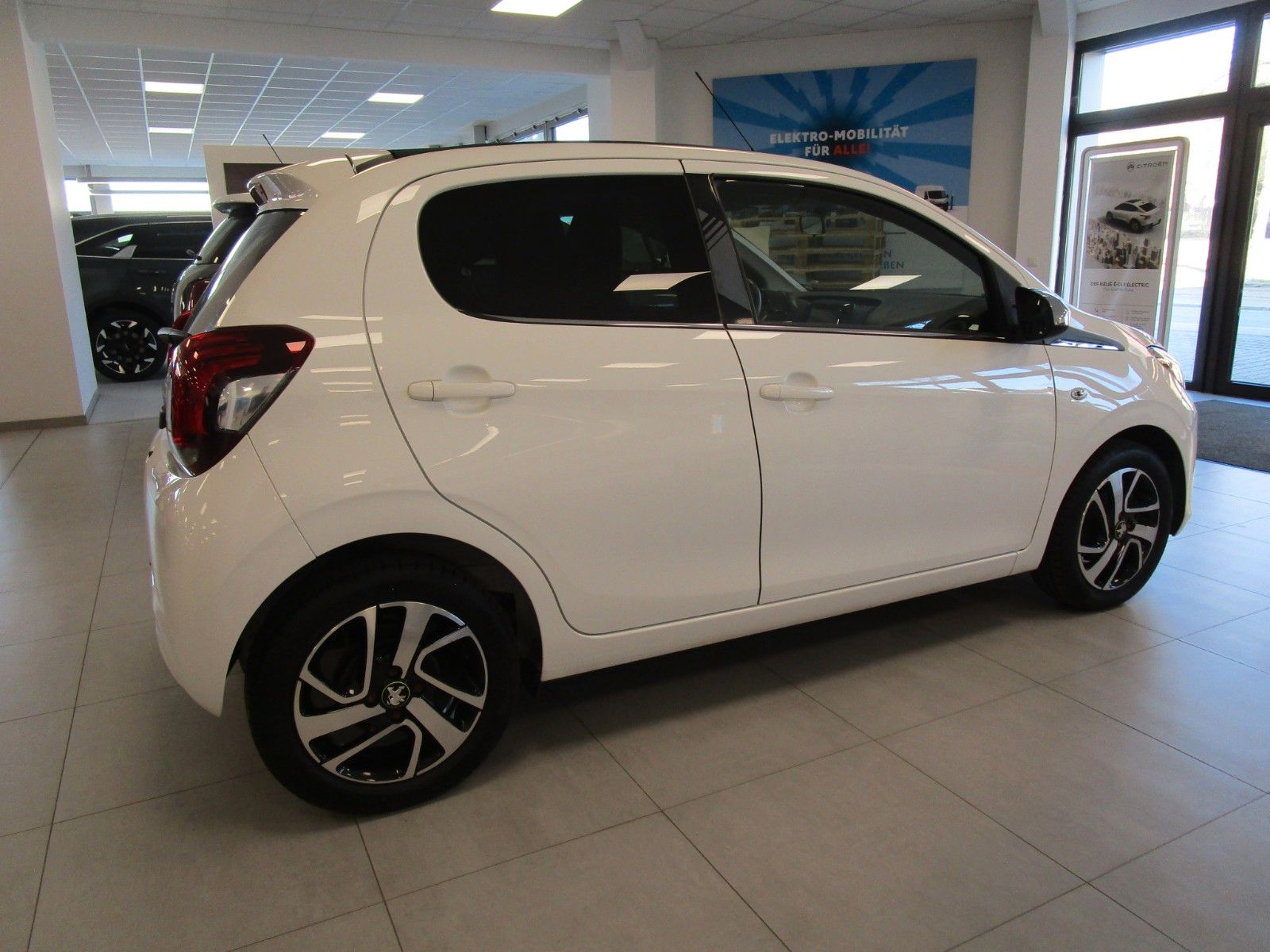 Fahrzeugabbildung Peugeot 108 TOP Collection