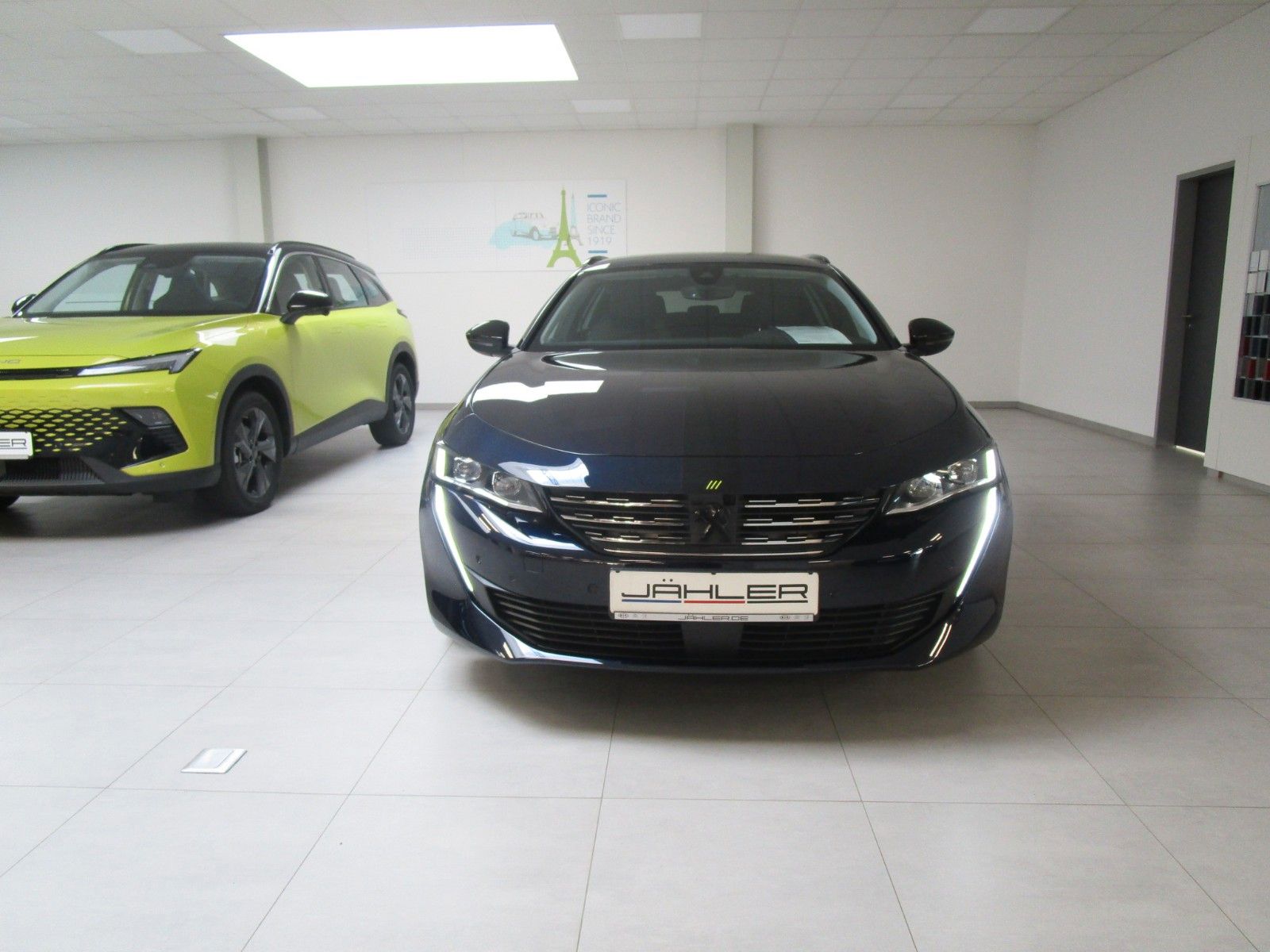 Fahrzeugabbildung Peugeot 508 SW Hybrid 225 Allure Pack / MB-Design