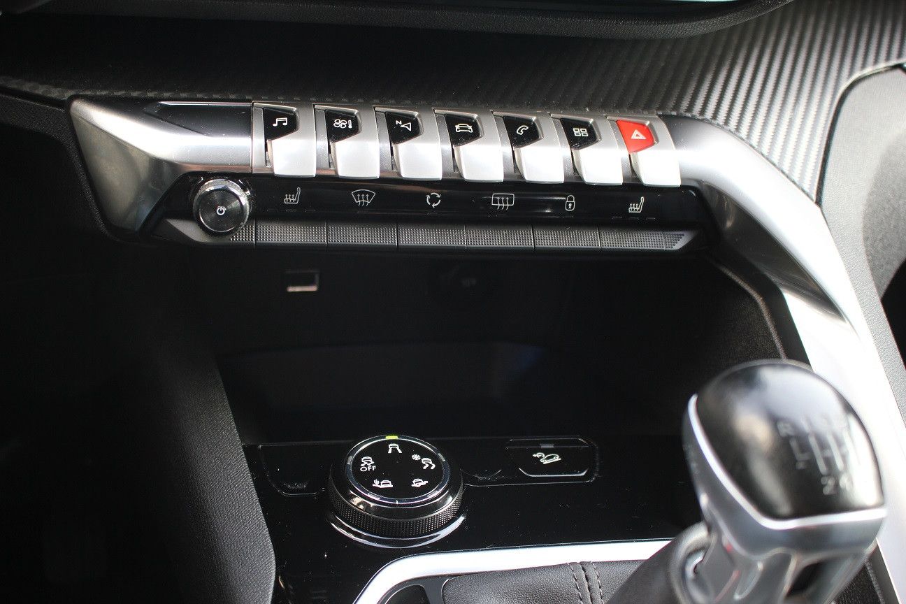 Fahrzeugabbildung Peugeot 3008 Allure