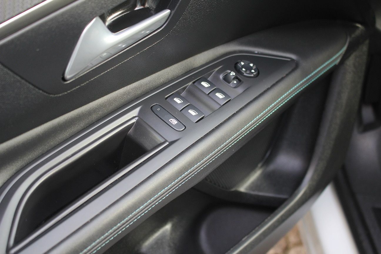 Fahrzeugabbildung Peugeot 3008 Allure