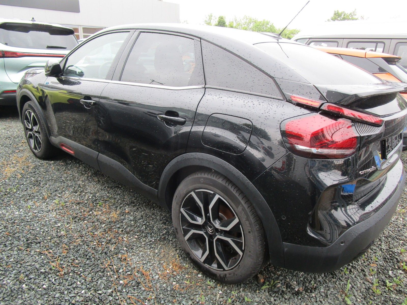 Fahrzeugabbildung Citroën C4 Lim. ë- Shine
