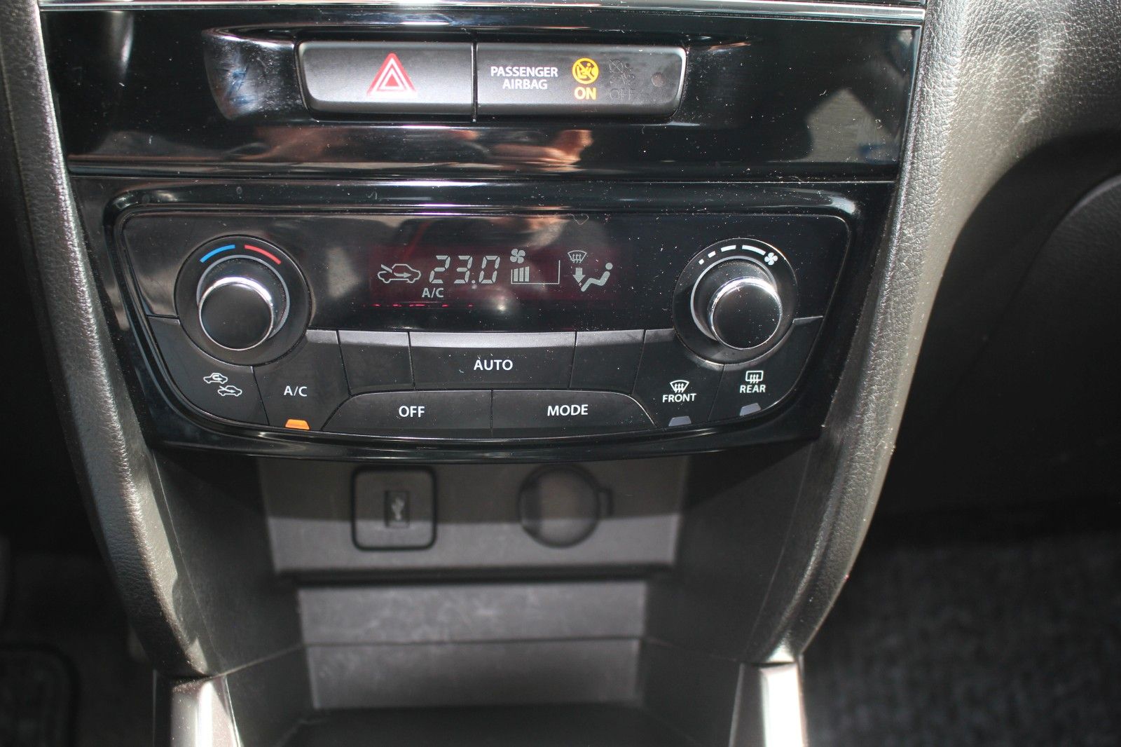 Fahrzeugabbildung Suzuki VITARA 1.4 COMFORT+ 4x4