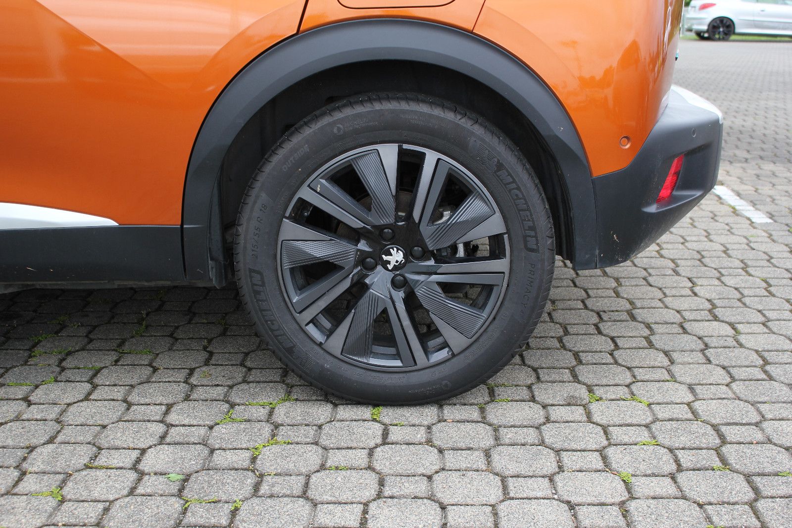 Fahrzeugabbildung Peugeot 2008 e- GT Pack