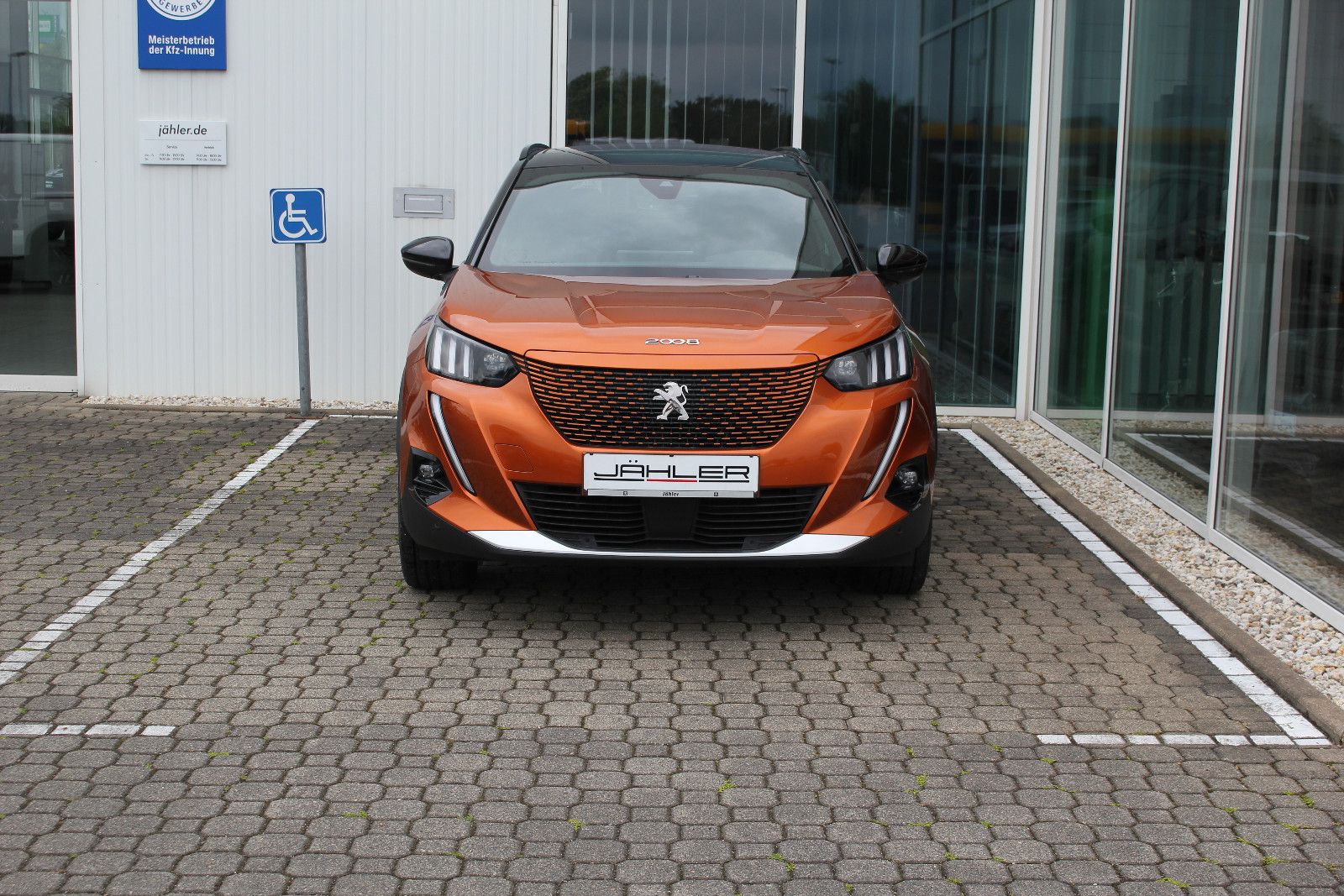Fahrzeugabbildung Peugeot 2008 e- GT Pack
