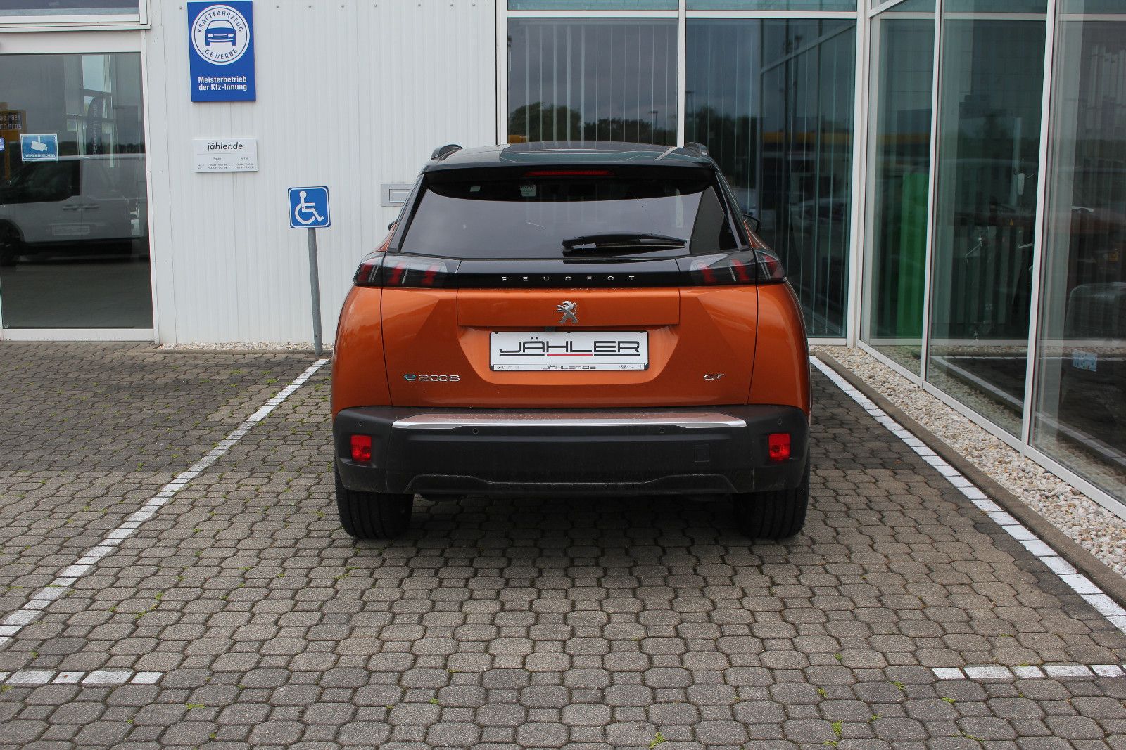 Fahrzeugabbildung Peugeot 2008 e- GT Pack