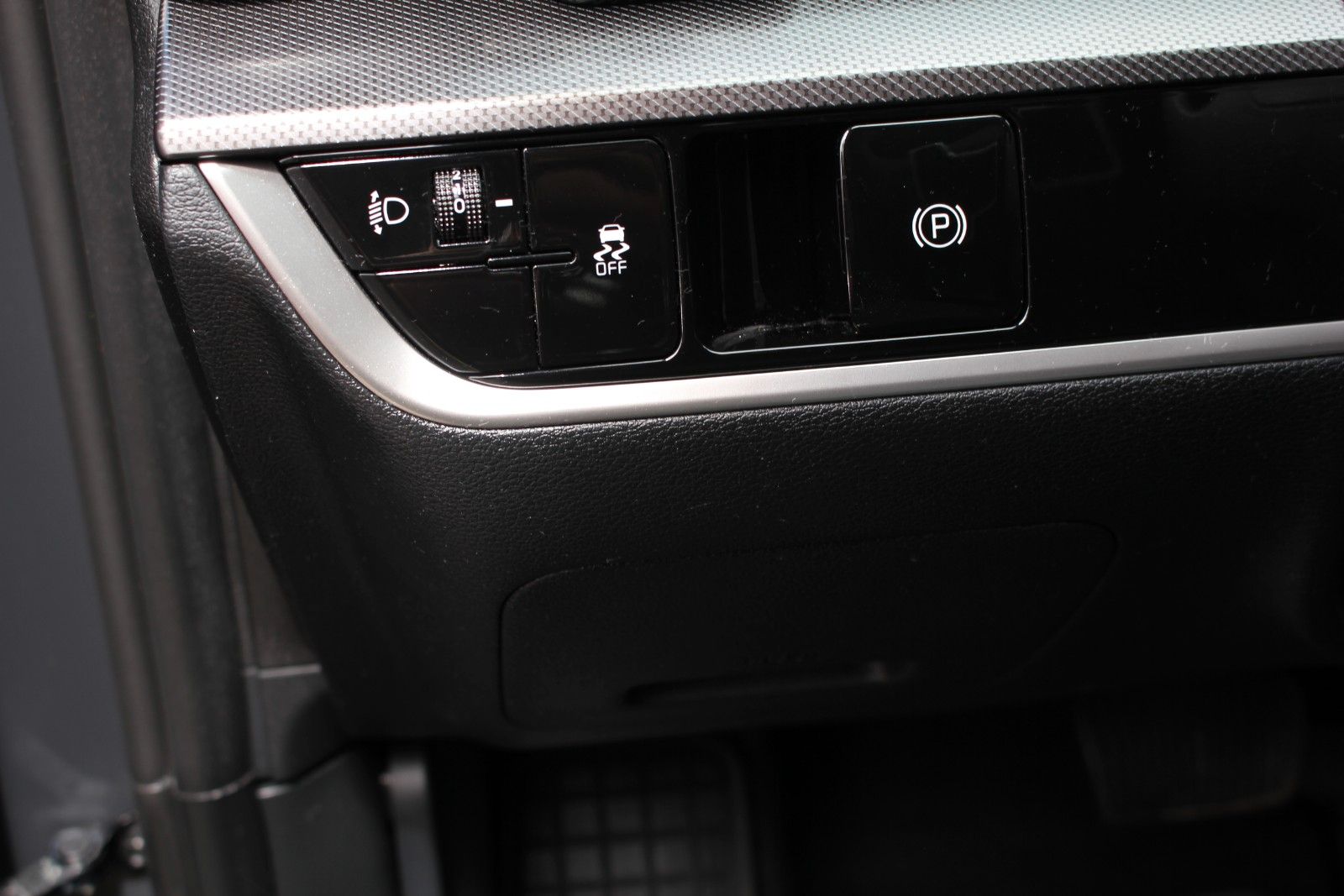Fahrzeugabbildung Kia SPORTAGE NIGHTLINE EDITION DCT GLASDACH