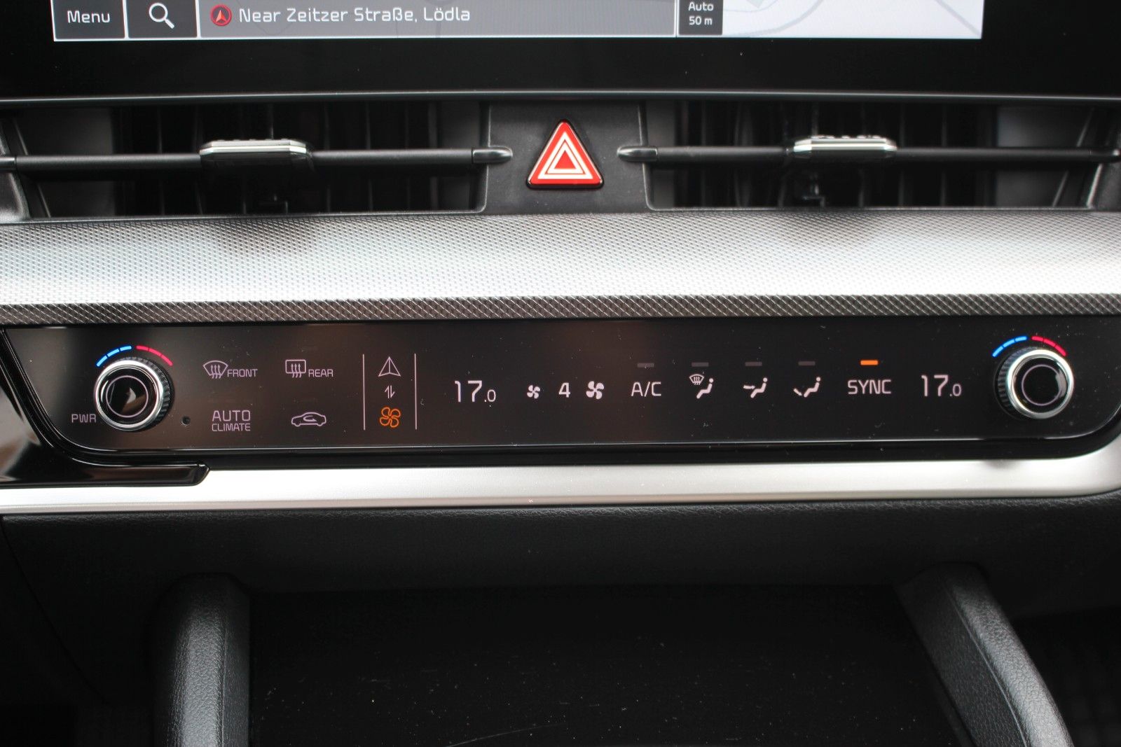 Fahrzeugabbildung Kia SPORTAGE NIGHTLINE EDITION DCT GLASDACH
