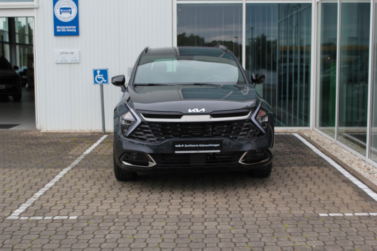 Fahrzeugabbildung Kia SPORTAGE NIGHTLINE EDITION DCT GLASDACH