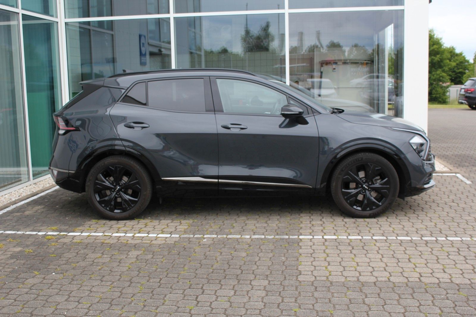 Fahrzeugabbildung Kia SPORTAGE NIGHTLINE EDITION DCT GLASDACH